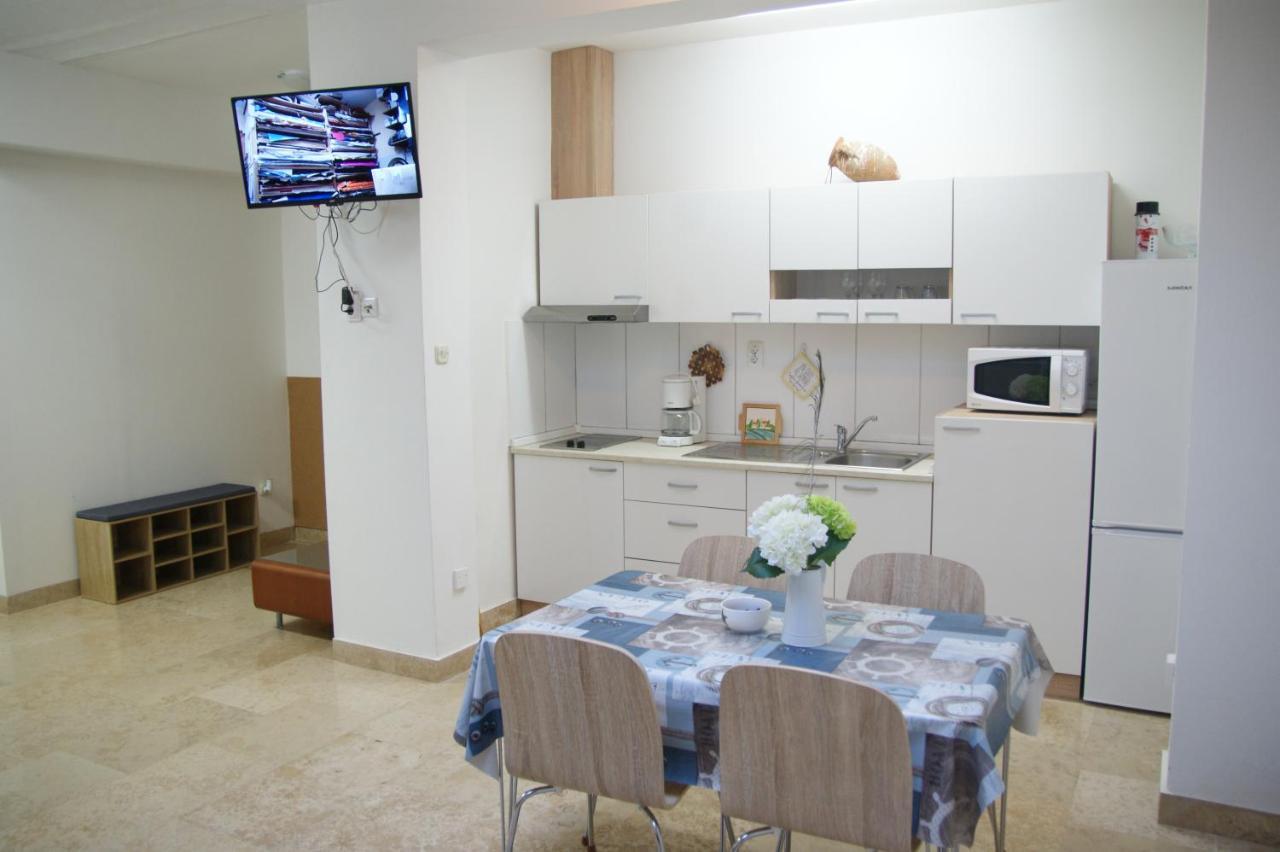 Apartman Ivana プーラ エクステリア 写真